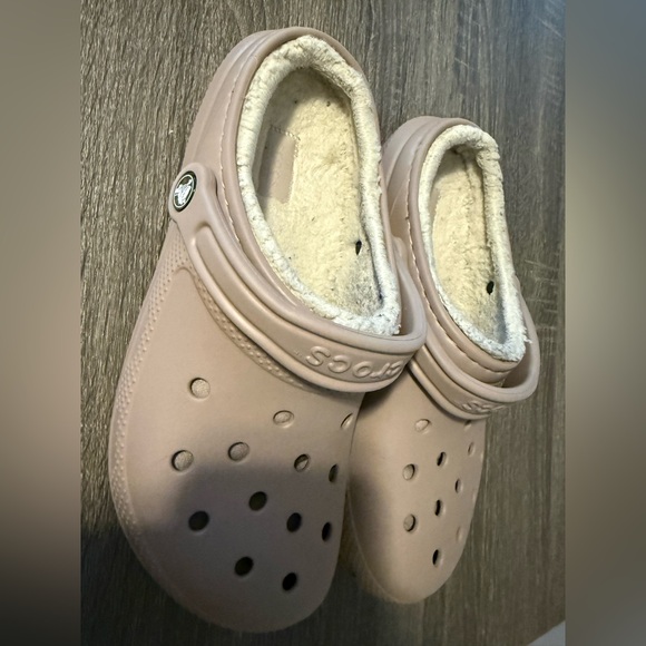 CROCS Womens Classic Lined Clogs - Picture 2 of 4